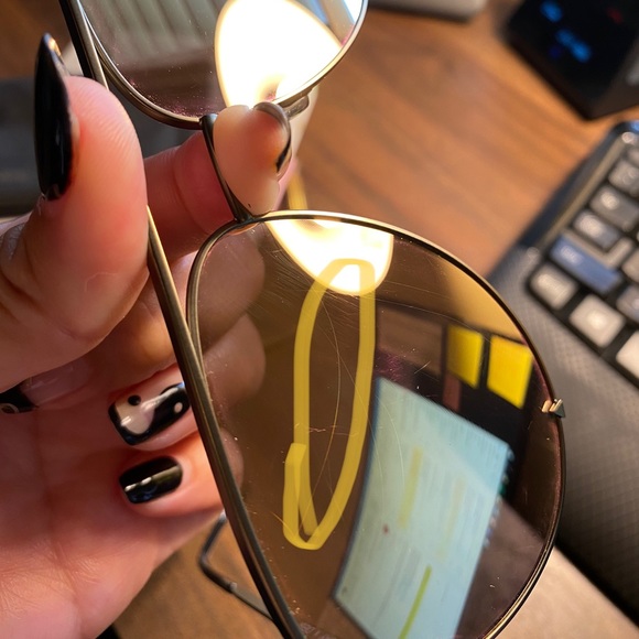 Quay Australia Sunglasses - Picture 9 of 10